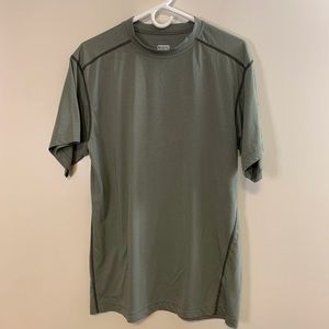 Columbia Titanium Moisture Wicking Tee,  Size L